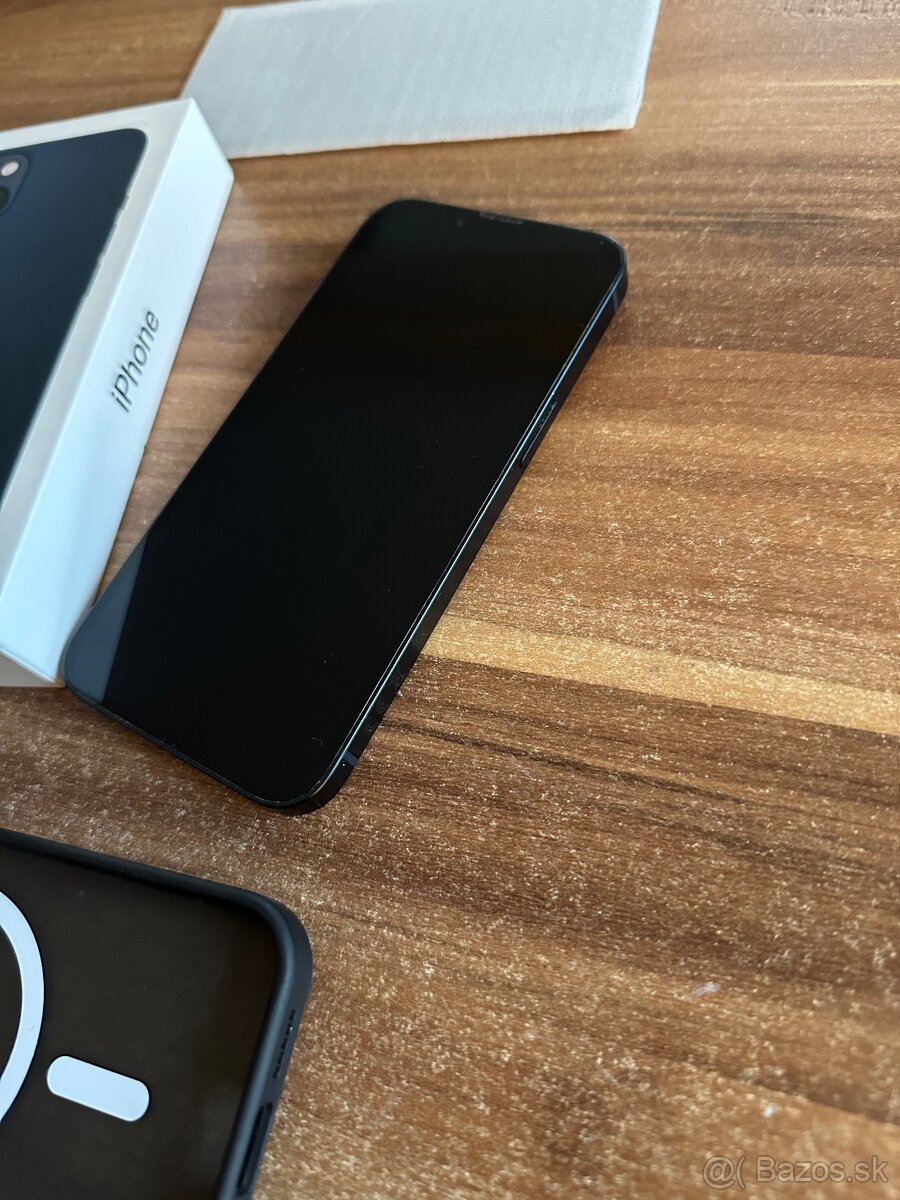 Predám Apple IPhone 13 128GB. Bez známok používannia. - 3