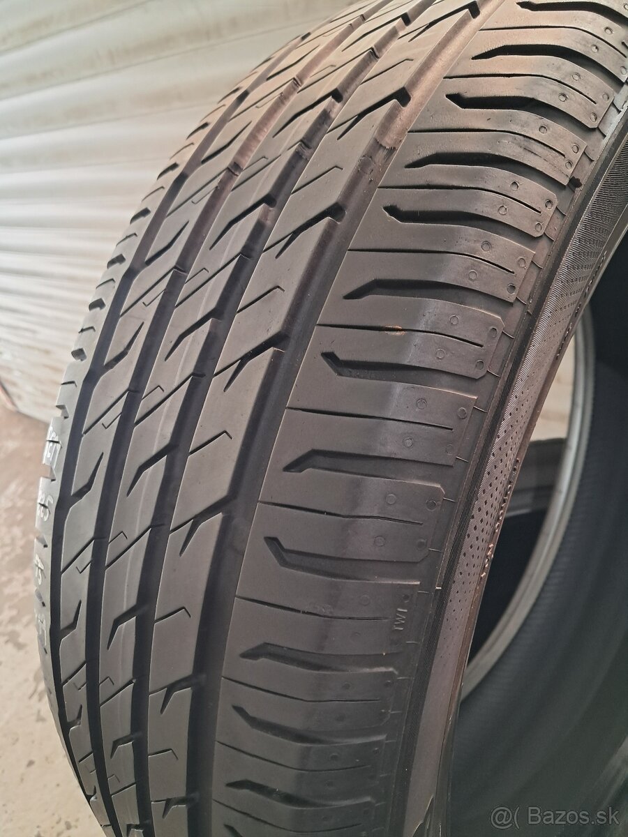 Semperit letné 225/55/R19 - 3