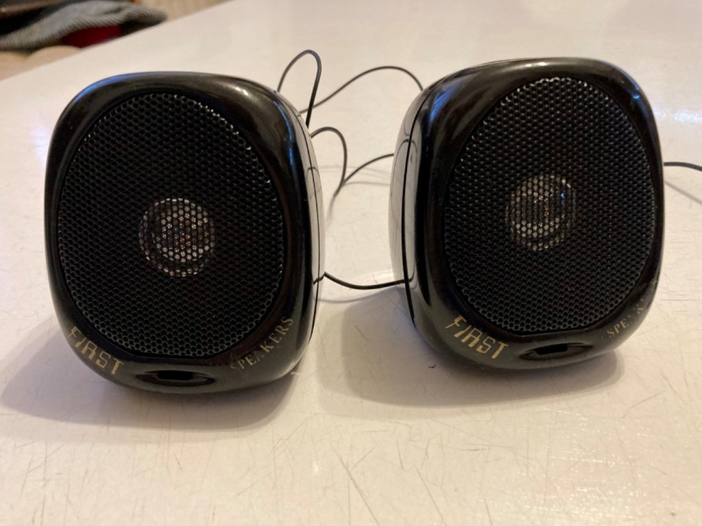 Predám reproduktory k PC alebo walkman - 3