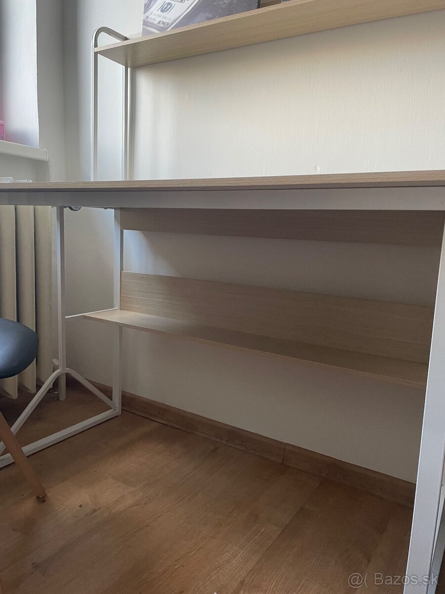 Pracovný stôl - 3