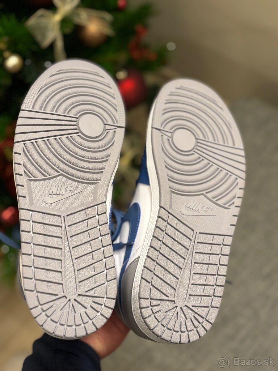 Jordan 1 Retro High OG - 3