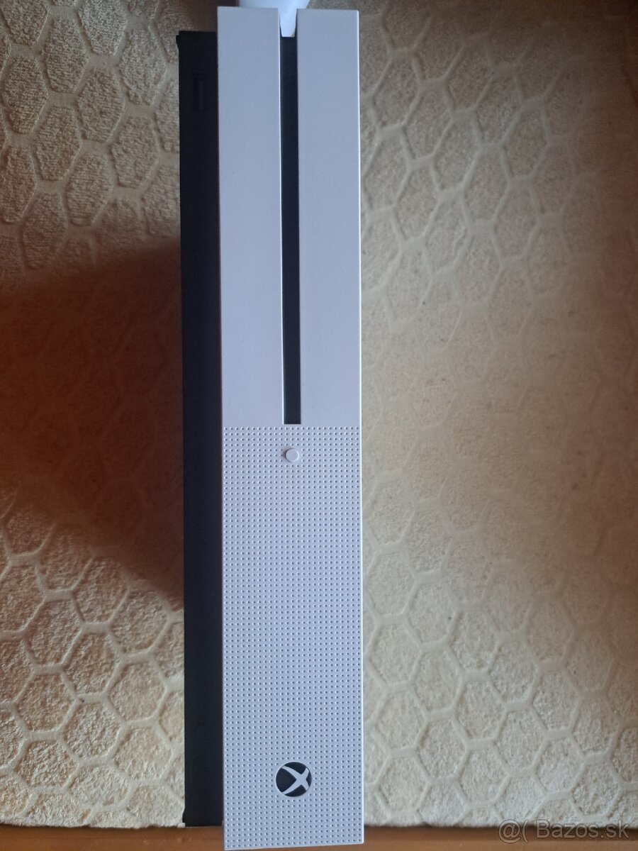 Xbox one S 500gb - 3