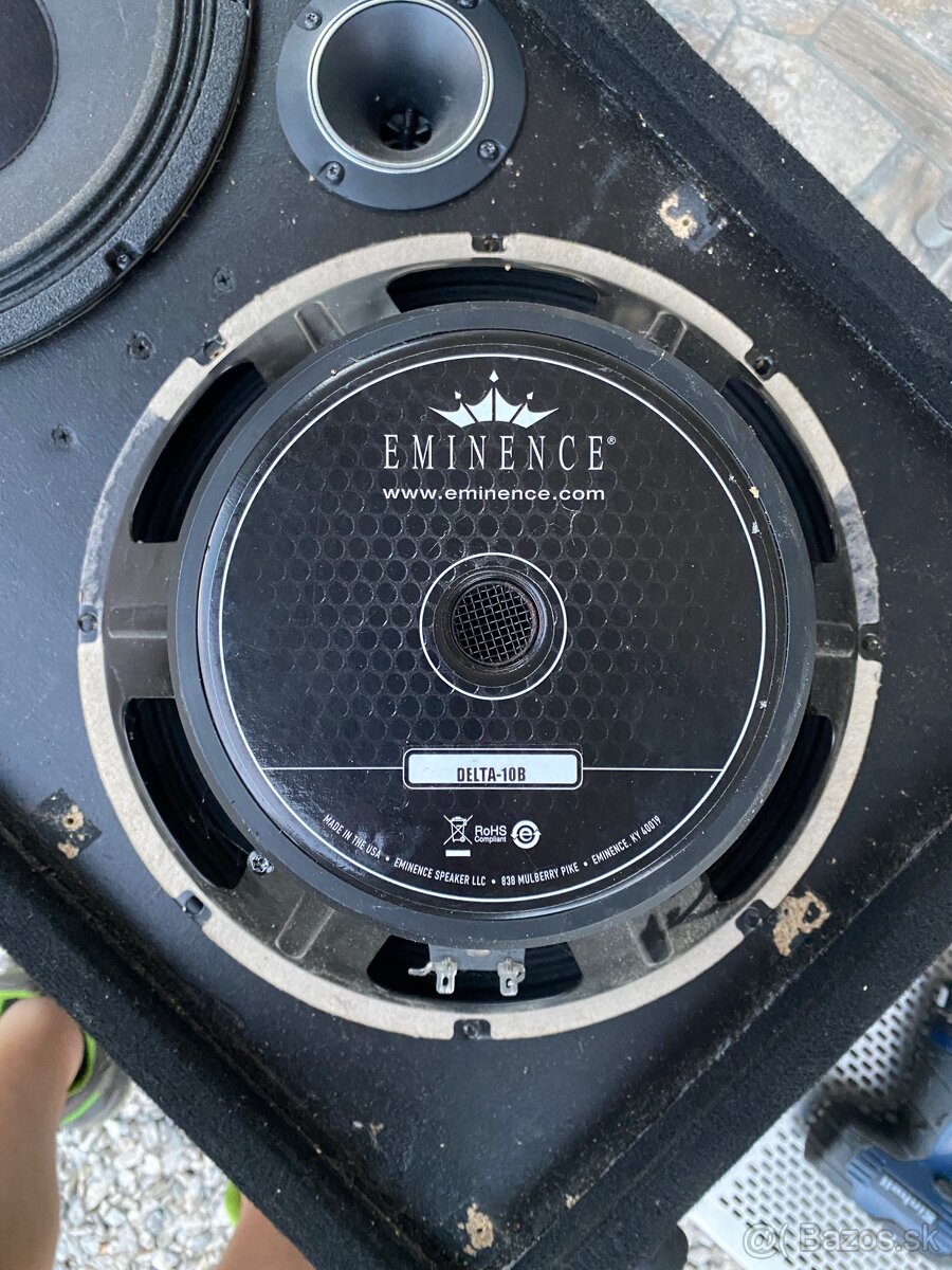 Predam basovu bednu 2x12 “ - 3