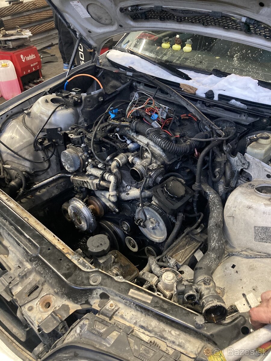 Rozpredám BMW E46 320d 2002 touring - 3