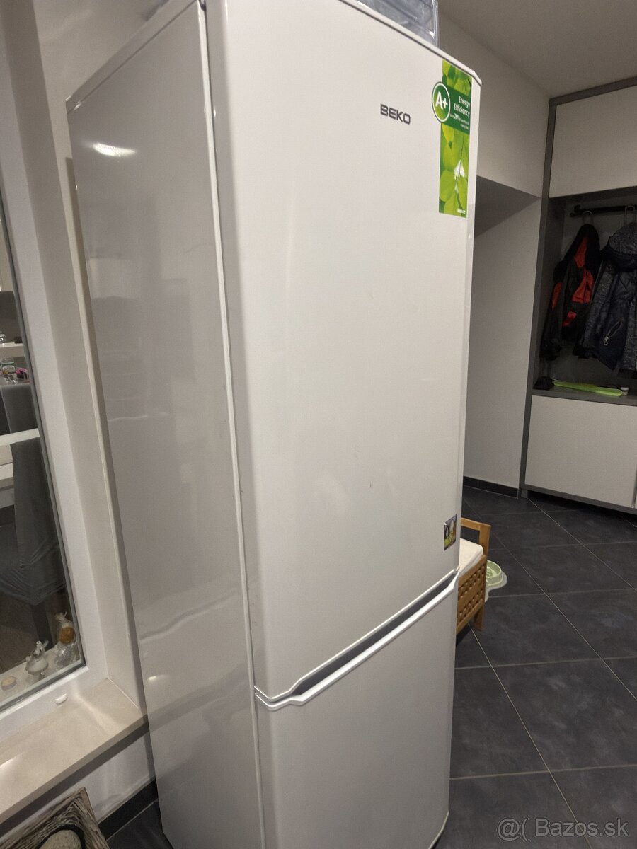 Chladnička s mrazničkou - 3