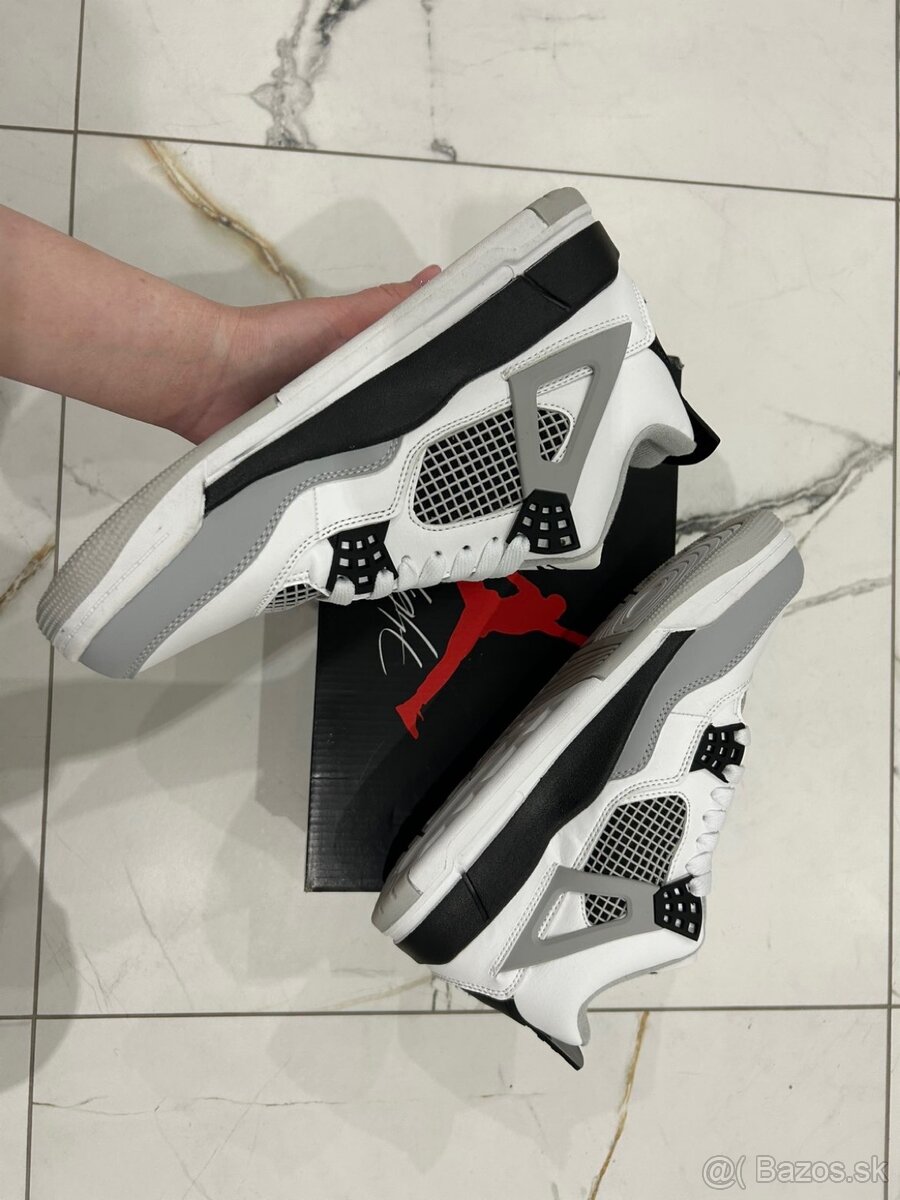 Jordan 4 - 3