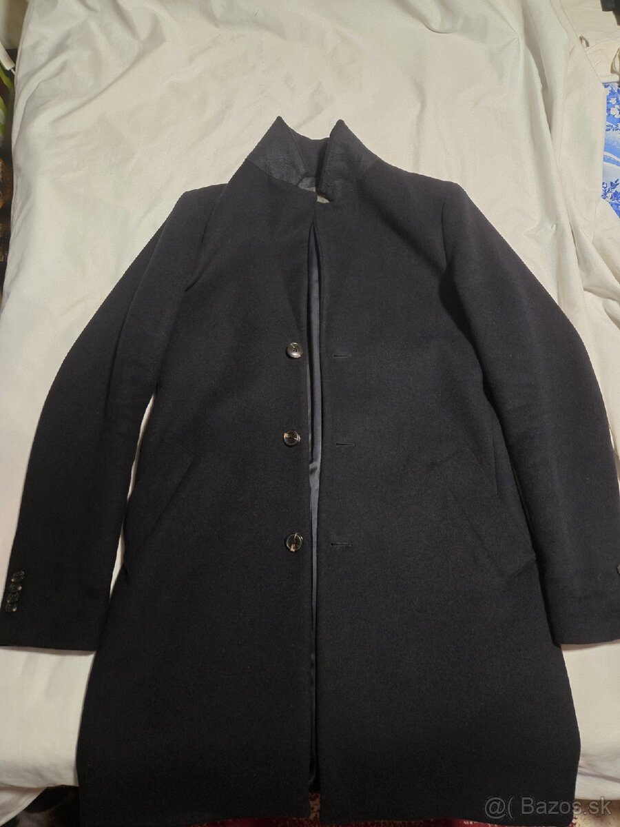Predávam krásny kabát modrý Gino Rossi. Číslo S - 3