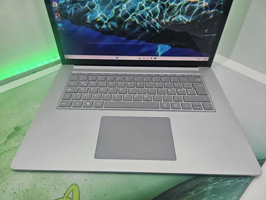 Surface Laptop 5 15" dotykovy Core-i7 12gen./8GB/256GB - 3