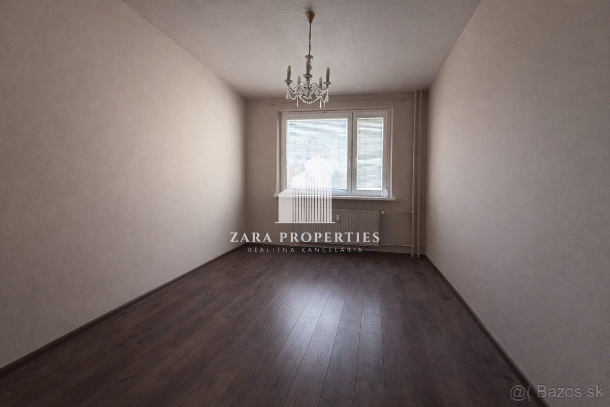 Priestranný byt v centre mesta Púchov - 3