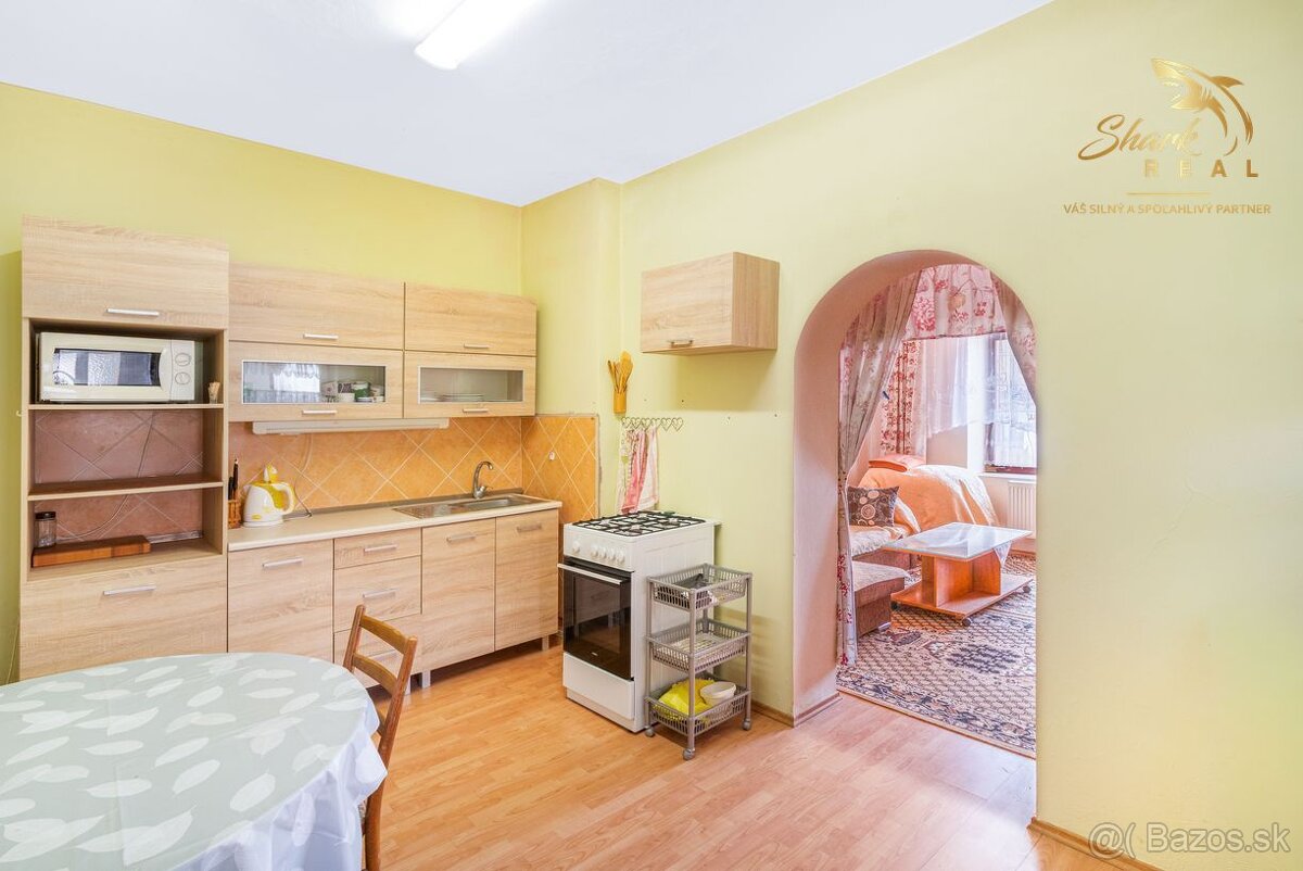 Útulný dom s nádhernou záhradou v krásnej prírode - 3