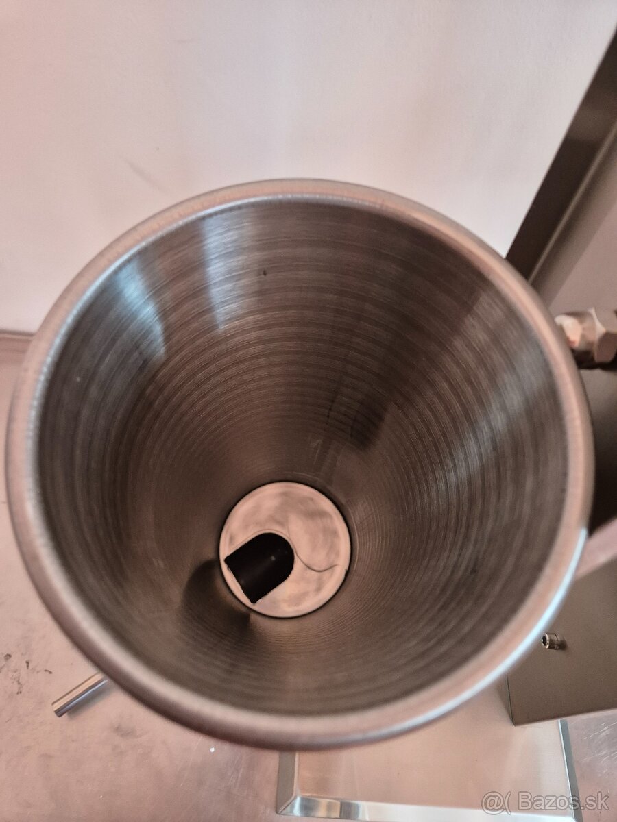 Plnička klobás 5 L Mäsiarsk plnička klobás a salámů - 3