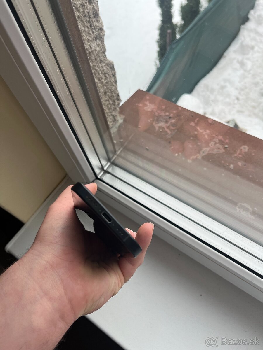 iPhone 16 Pro, Black Titanium, 128GB - 3