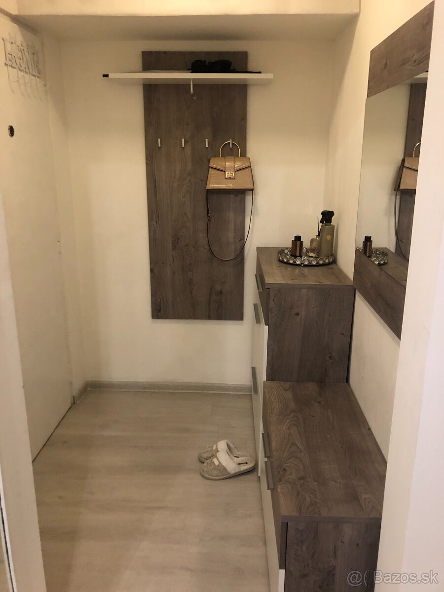 3-izbový byt centrum – zrekonštruovaný, zariadený - 3