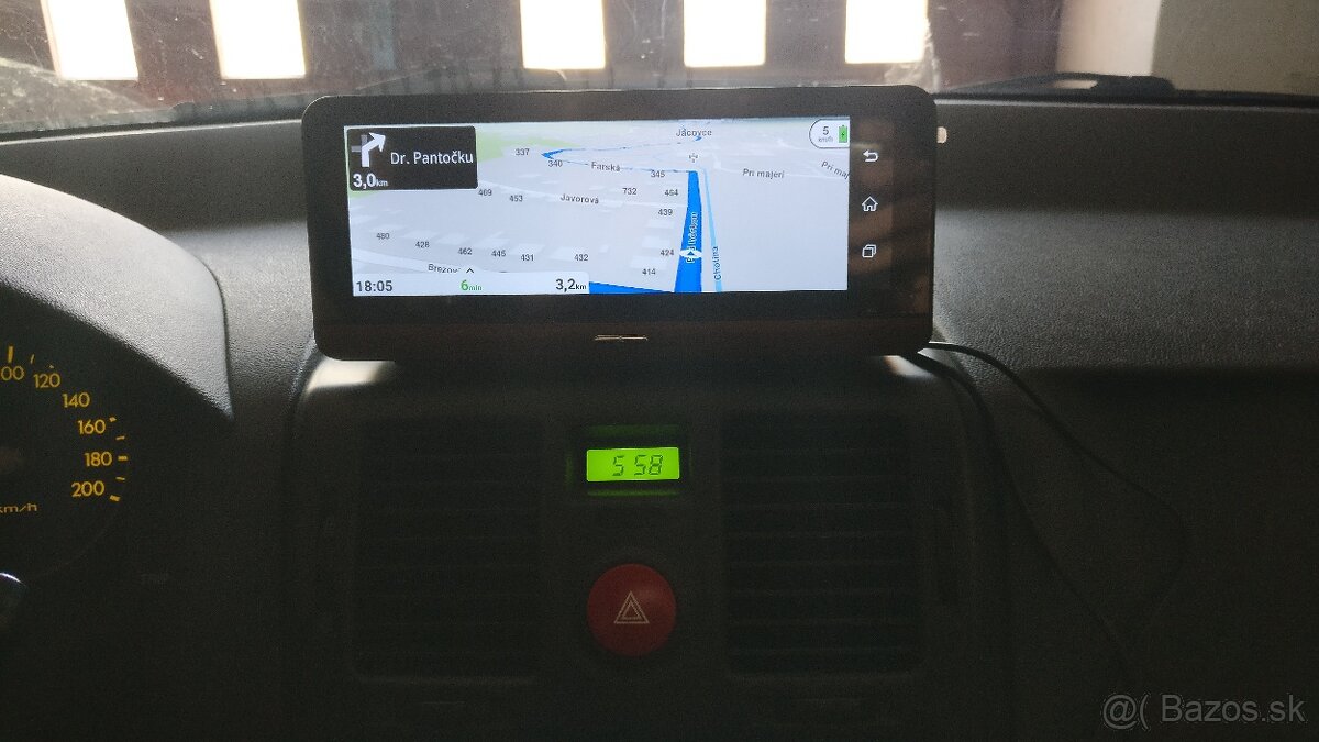 Centrálna multimedialna konzola do auta - 3