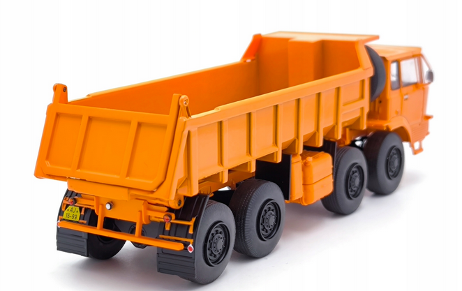 Tatra 813 S1 8x8 OSEMKOLA 1:43 - 3