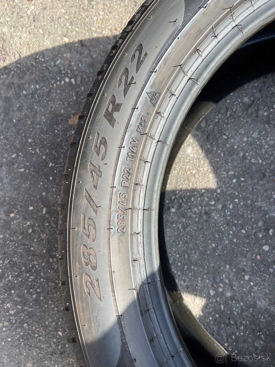 Zimne Pirelli 285/45 R22 - 3