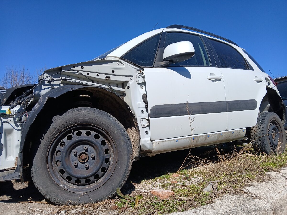 Suzuki SX4 - 3