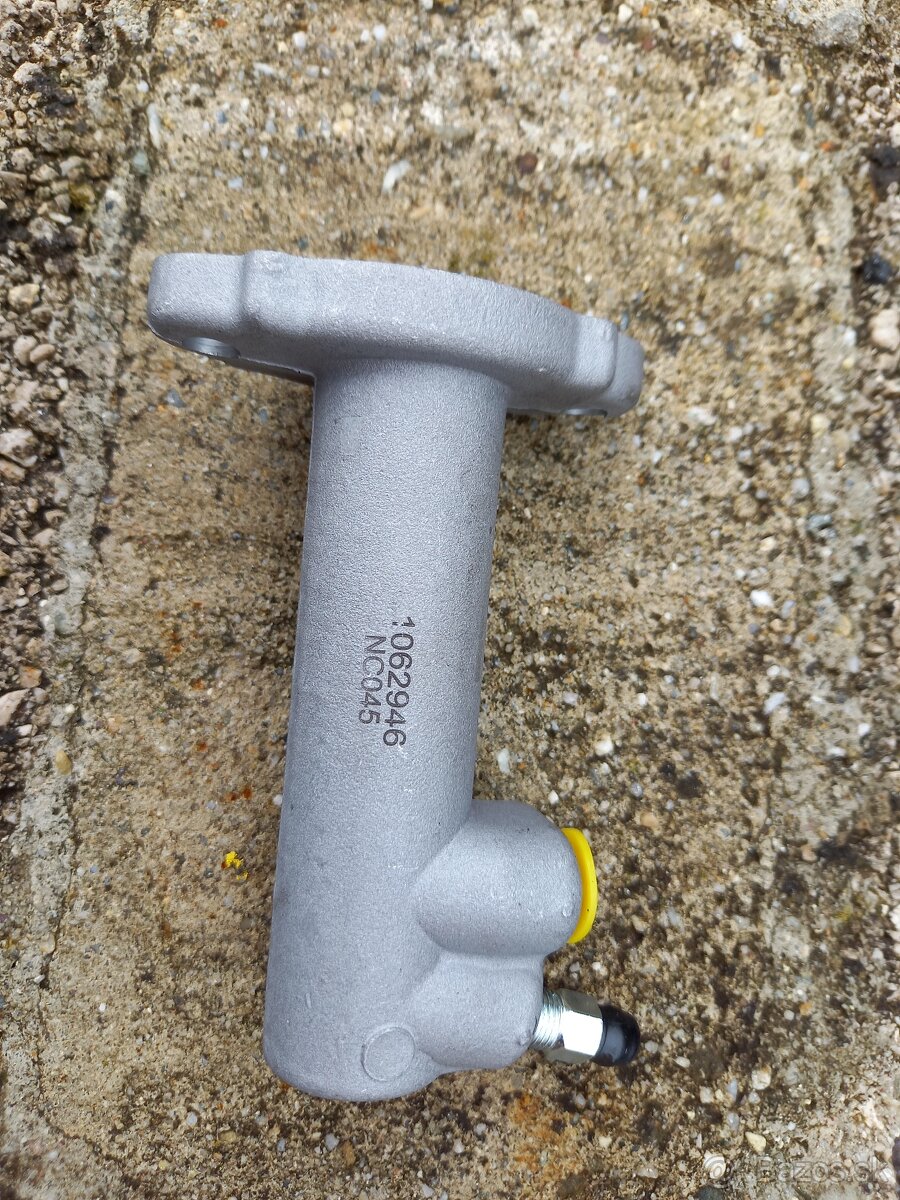 Pomocný spojkový valec - 3