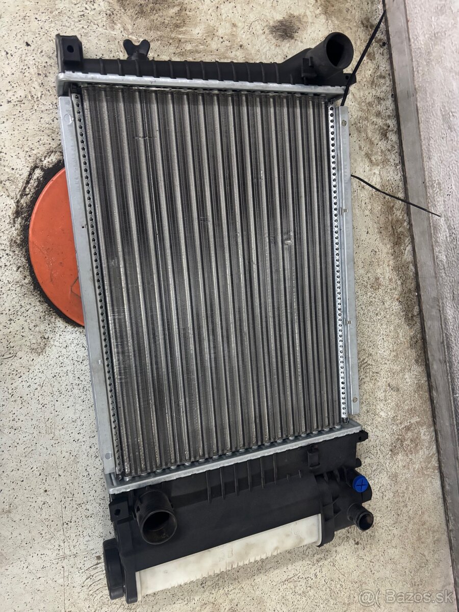Chladič e36 316/318i vhodný aj na 6 válce - 3