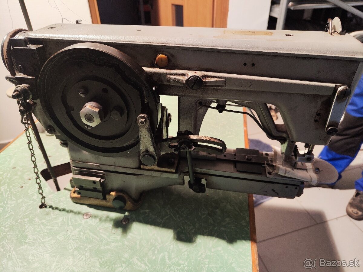 Uzavierkovačka šijací stroj - 3