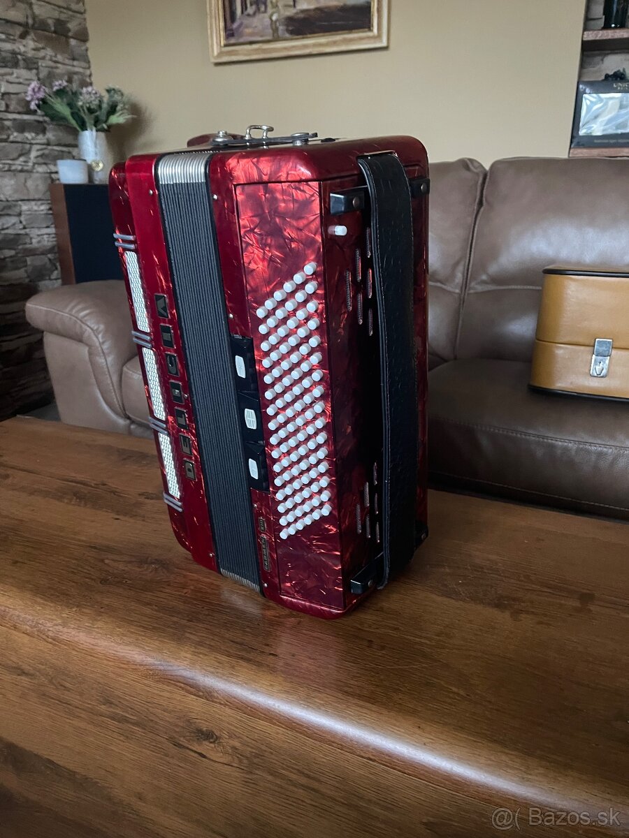 Akordeón Delicia Carmen XIII - 3