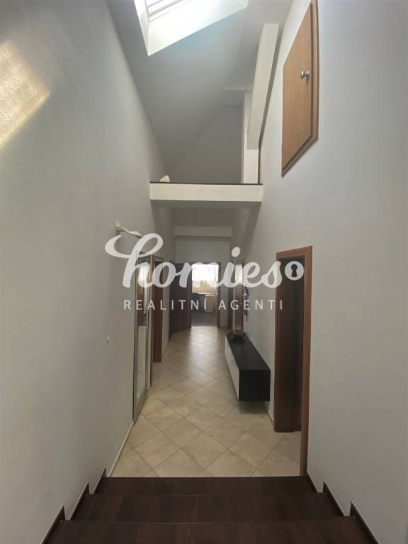 PRENÁJOM 4 izbový byt priamo v centre Nitry - 3