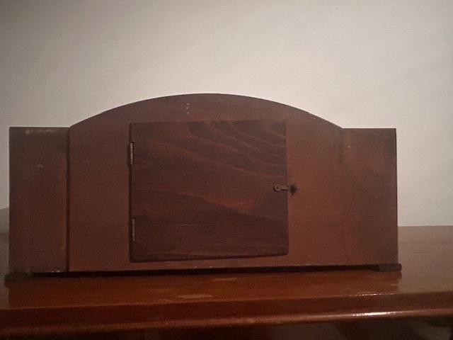 Predám retro klenbové bicie hodiny roku cca 1940 - 1950. Cen - 3