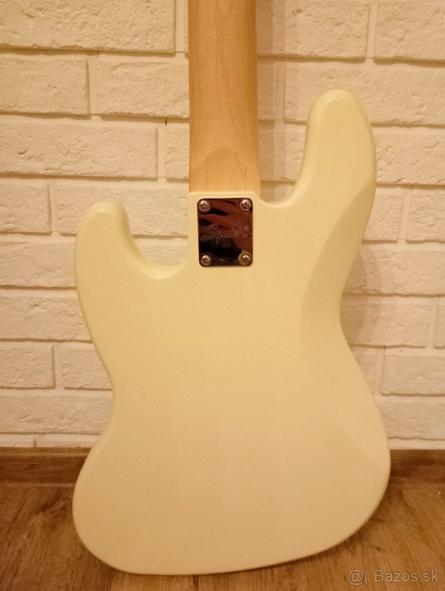 Squier Affinity Jazz Bass - 3