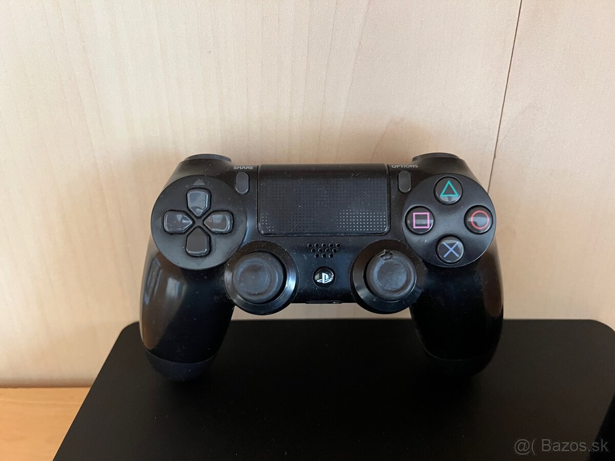 Playstation 4 Slim 1 TB + Controller + nabíjacia stanica - 3
