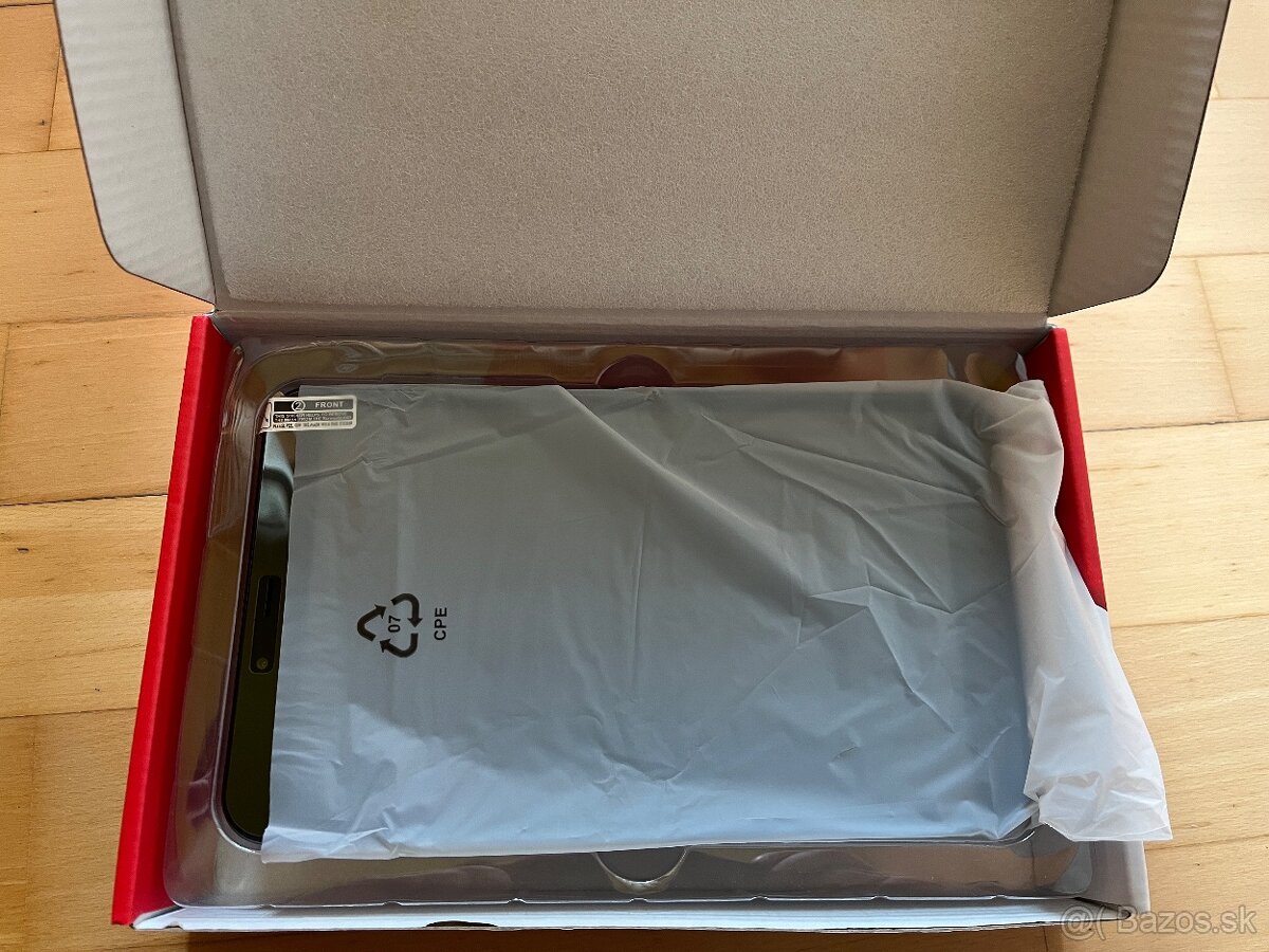 Tablet Umax VisionBook 8C LTE - 3