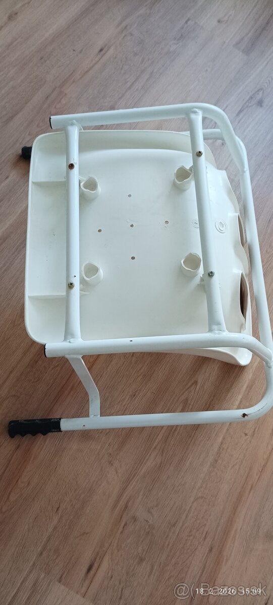 Stolička do vane - 3