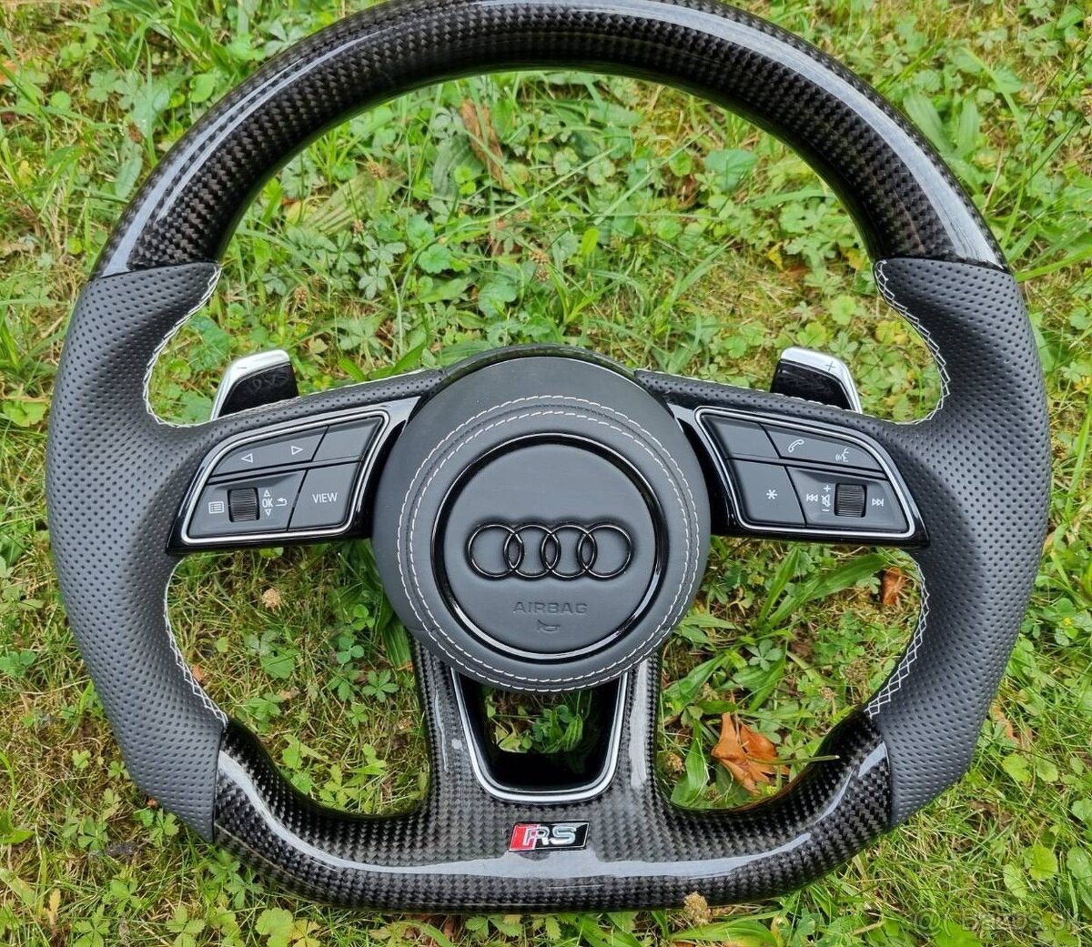 AUDI VOLANT KARBONOVY ZKOSENY s airbagom a RS padlami - 3