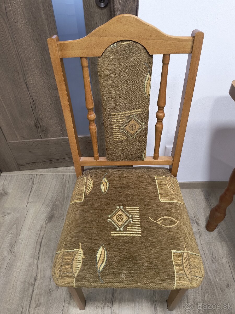 Jedálenská stolička - 3