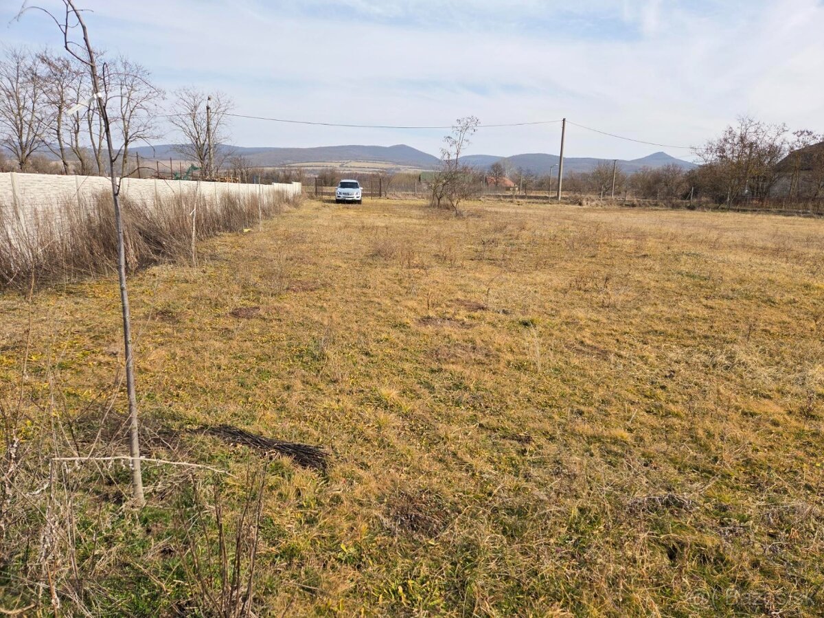 Veľký pozemok v obci Salka - 3