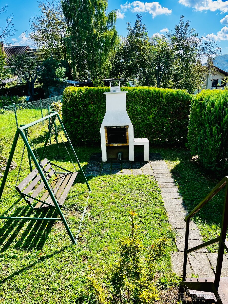 ZNÍŽENÁ CENA zdravý funkčný rodinný dom, 781m2, HE - 3