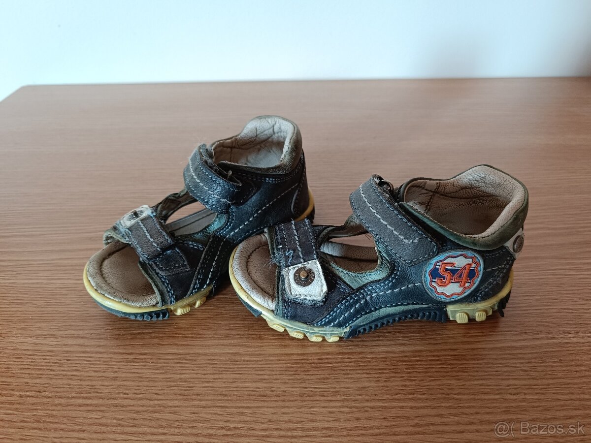 Kožené sandálky Lasocki, veľkosť 21 a 22 a tenisky - 3