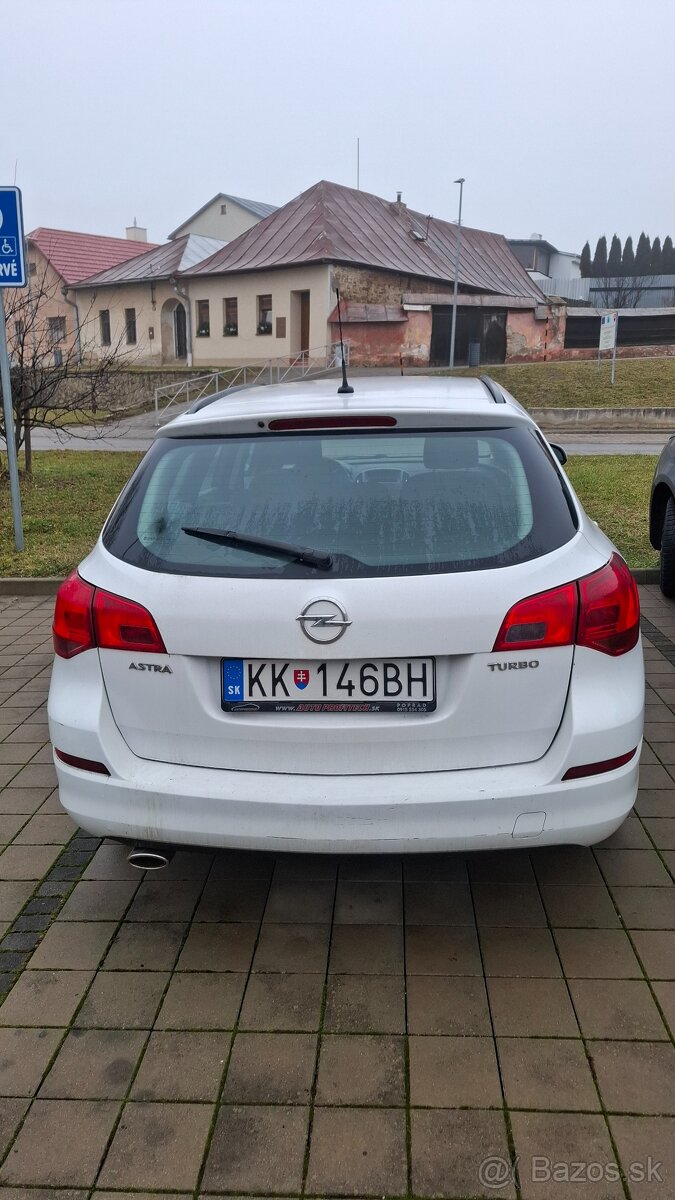 Opel astra sport tourer J kombi turbo - 3