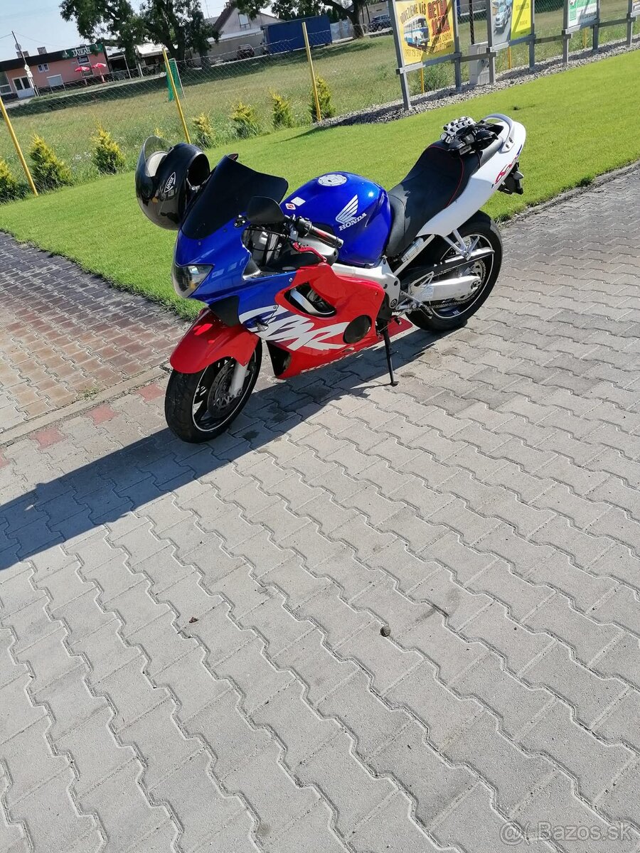 Honda CBR 600f - 3