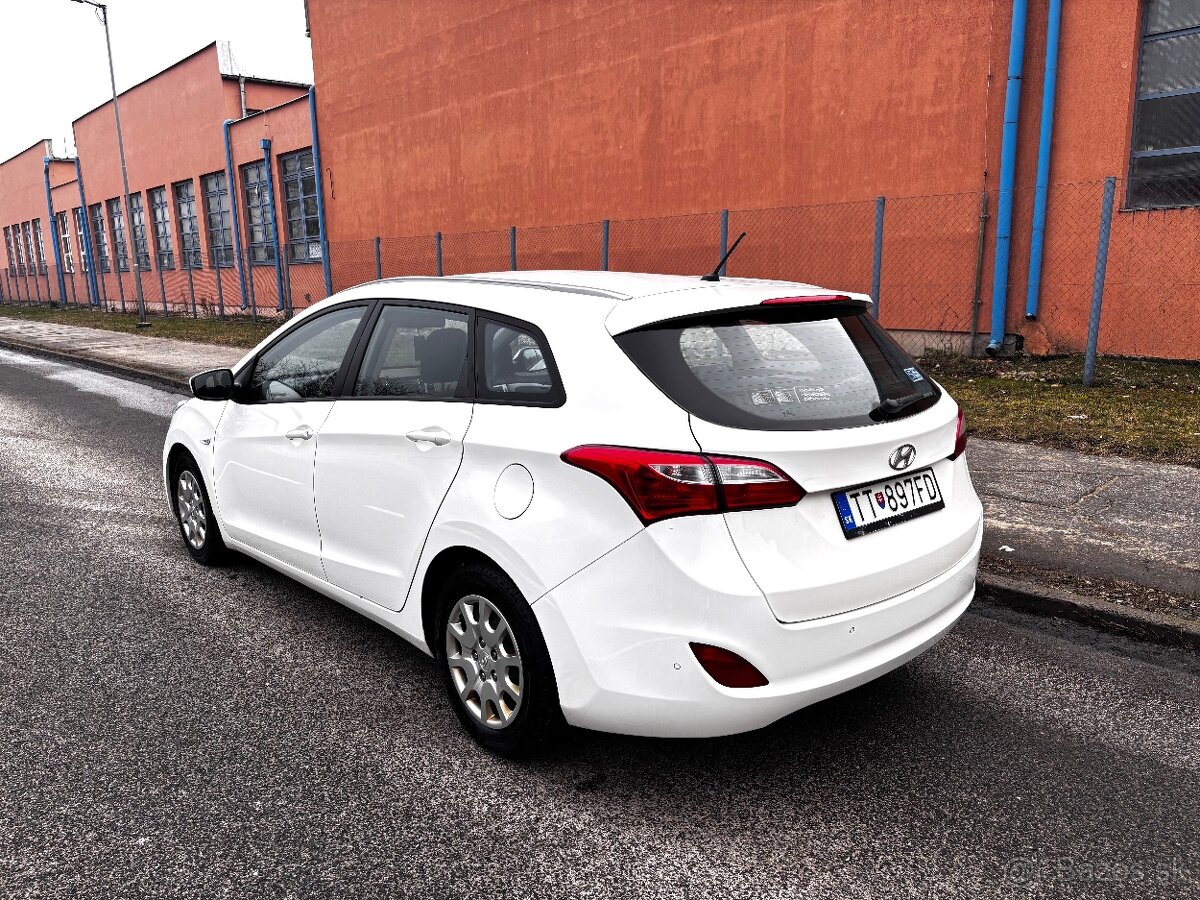 Hyundai i30 1.6CDRI 81kw - 3