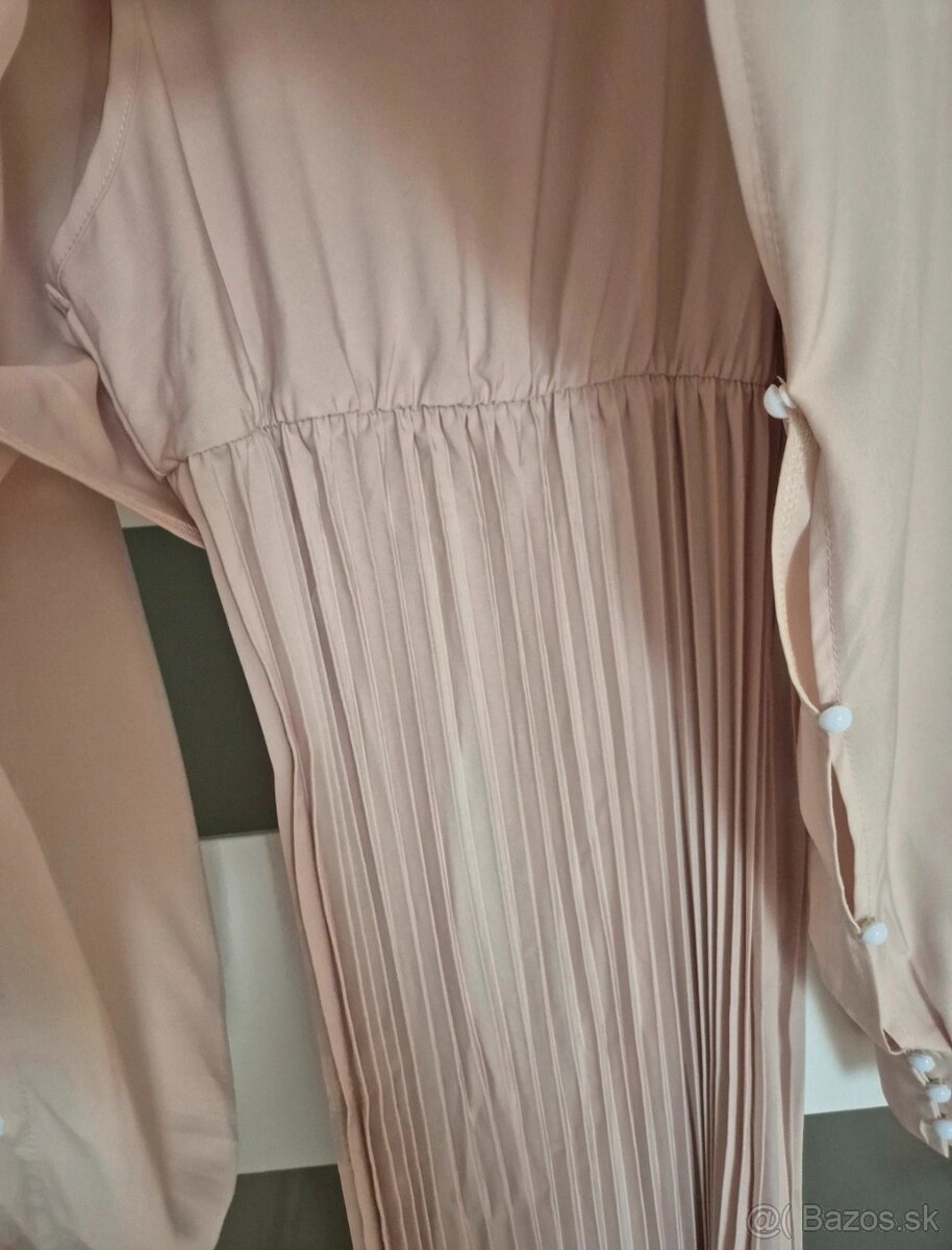 šaty s plysovanou sukňou - 3