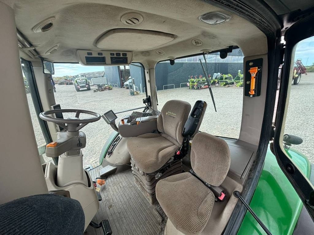 Predam traktor john deer - 3