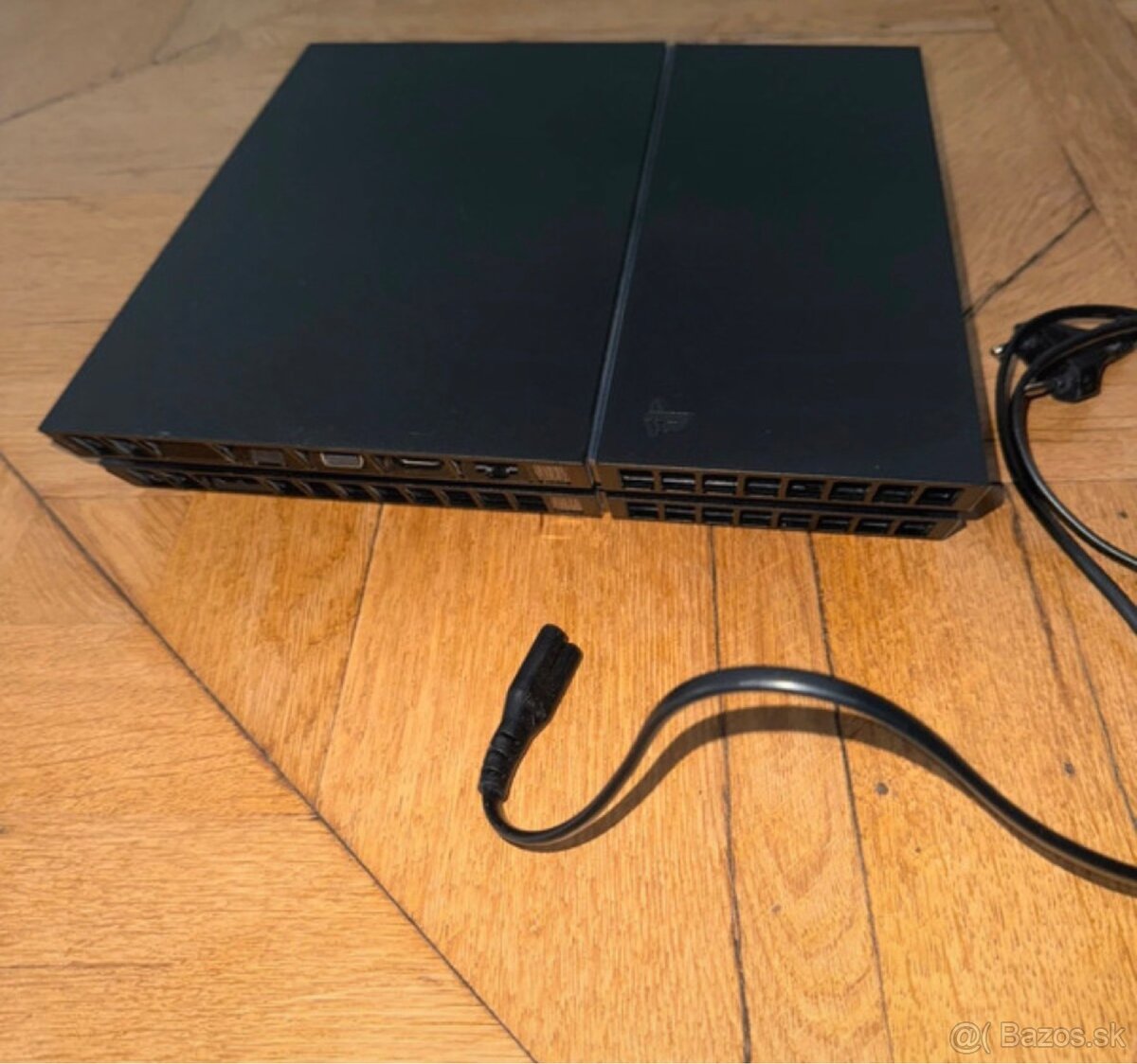 Predam PS4 500GB v super stave - 3