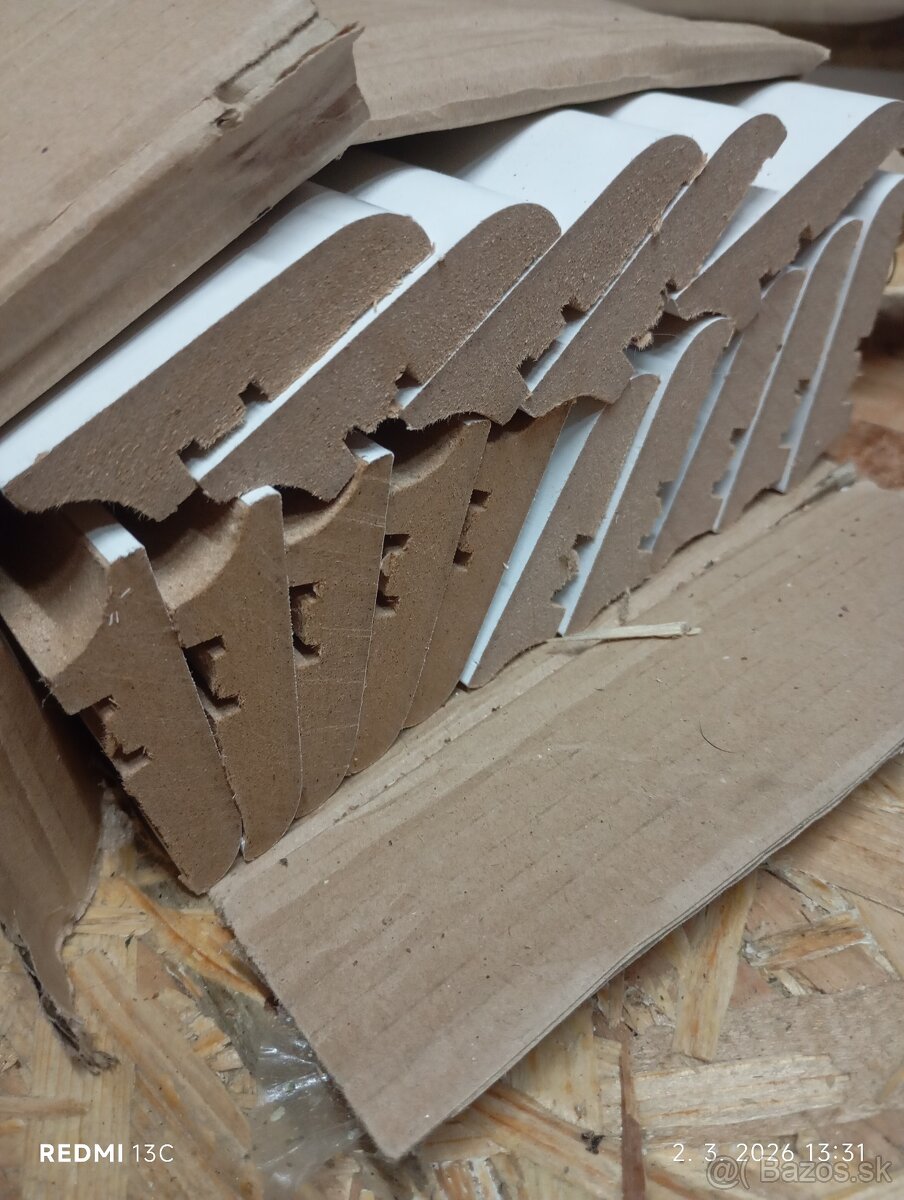 Soklove lišty biele - 3