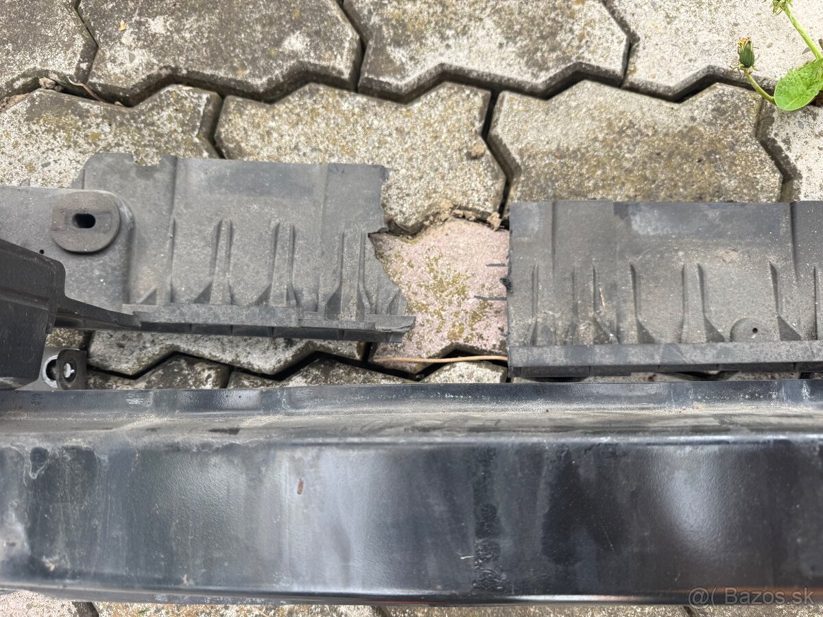 Predam prednu vystuhu chladicovu stenu fabia 2 - 3