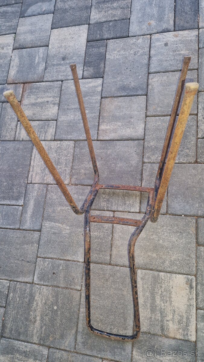 Starý rám na stoličku - 3