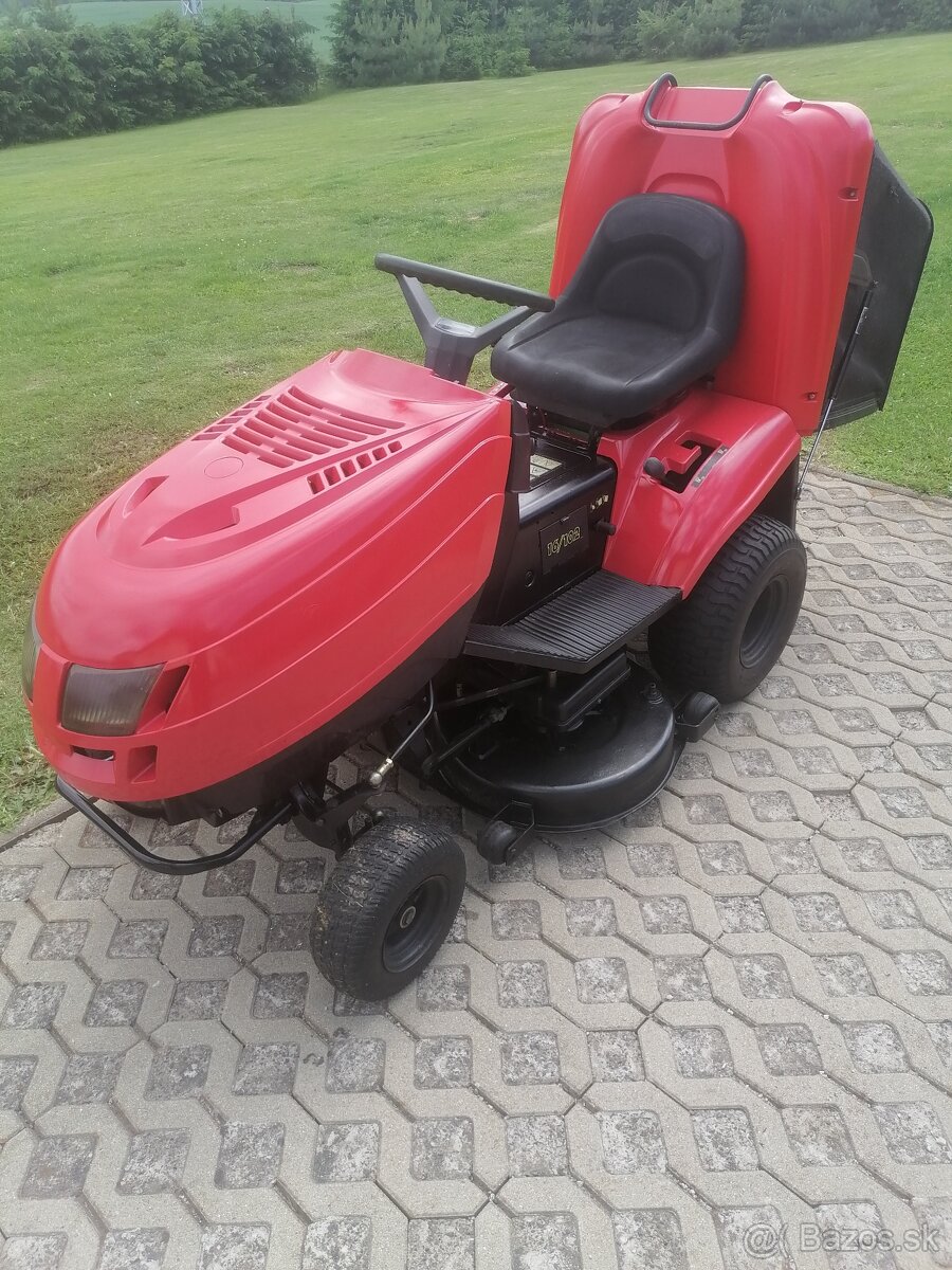 Záhradný traktor, traktorova kosačka - 3