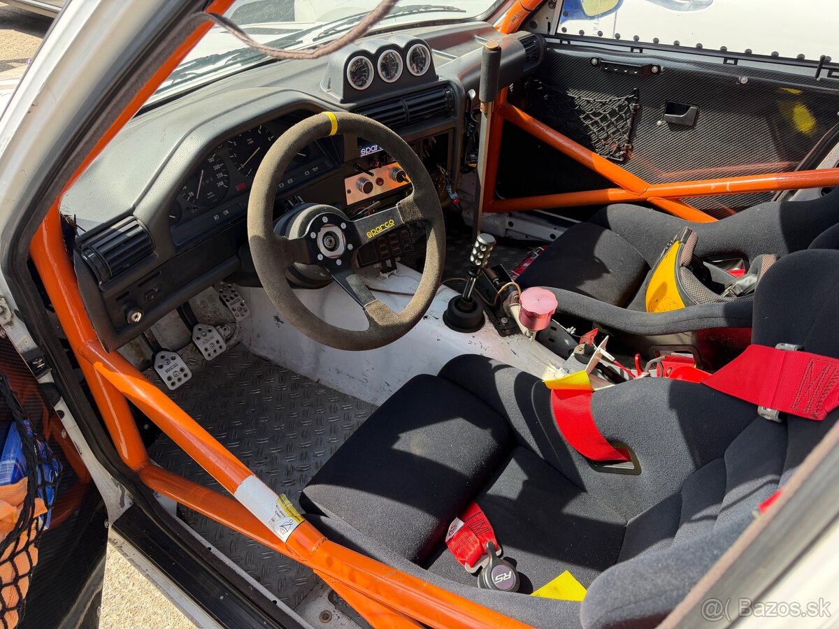 Predám BMW E30 M30B35 - 3