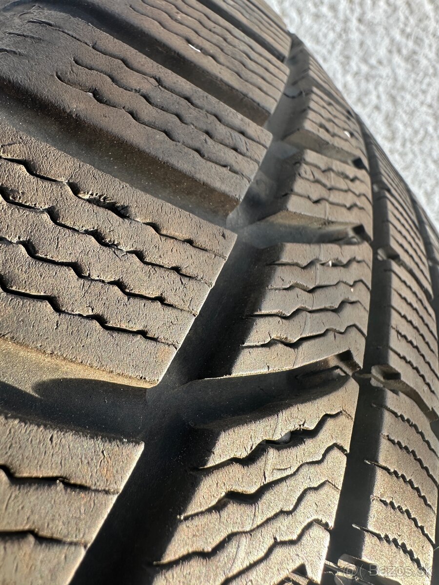 Zimné pneu Comtinental 245/45r18 - 3
