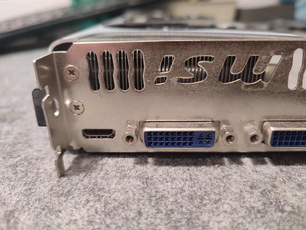 MSI GTX 570 TWIN FROZR II - 3