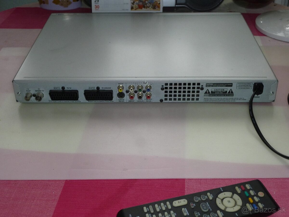 Predám DVD rekordér s harddiskom Philips DVDR3590H - 3